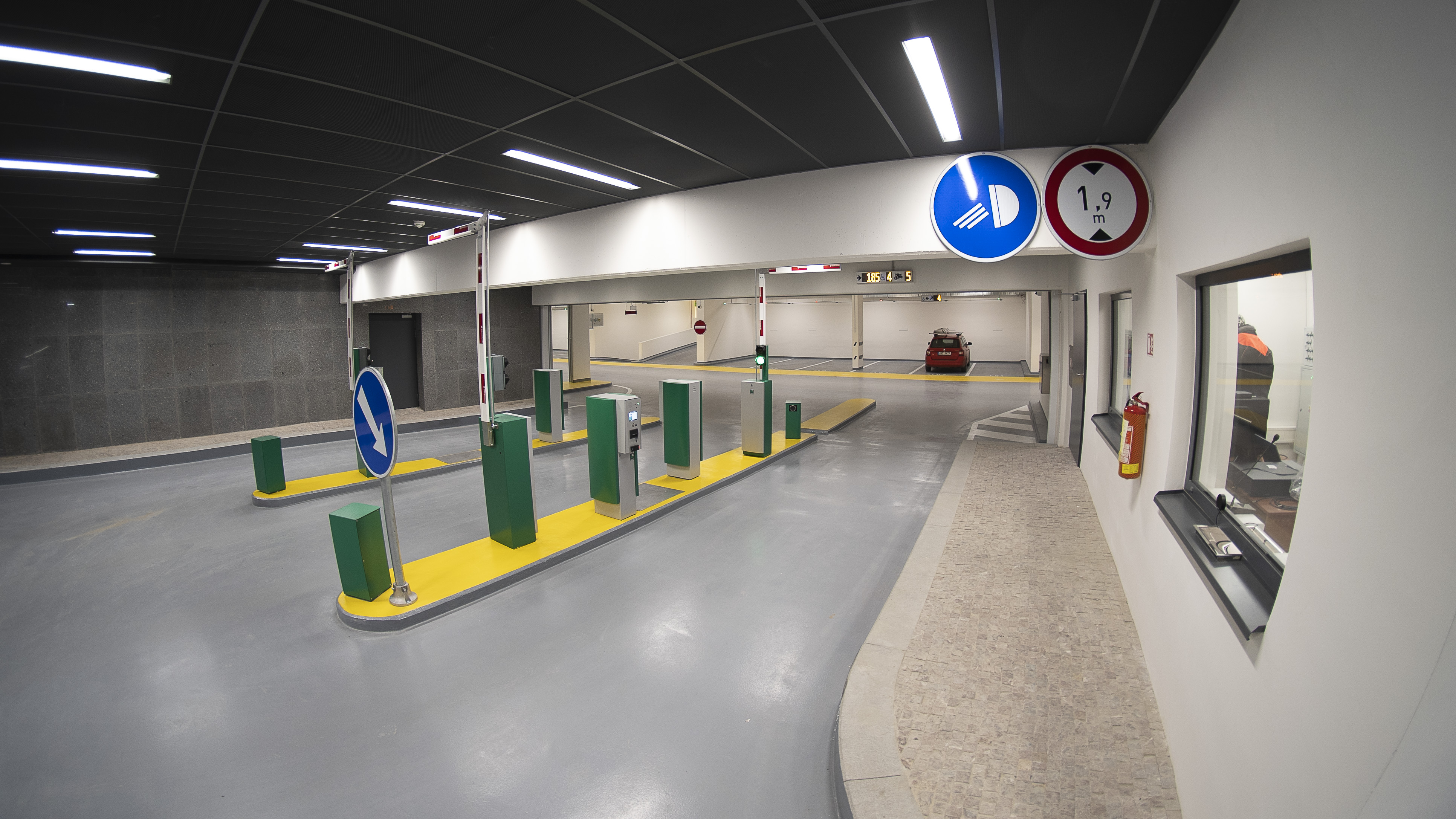 Podzemní parking Národního divadla